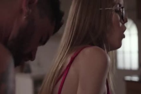 skinny blonde Tbabe Crystal Thayer Rides Chris dick In sofa