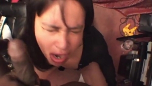Asian amateur agrees to good fuck