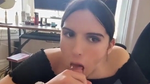 Taylor Maxx Pov Trans suck job Facial