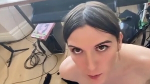 Taylor Maxx Pov Trans suck job Facial